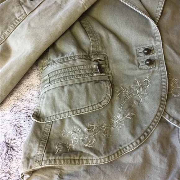 Zara crop military jacket with embroidery XS - Picture 4 of 8